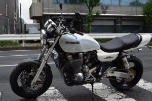 ゼファー1100